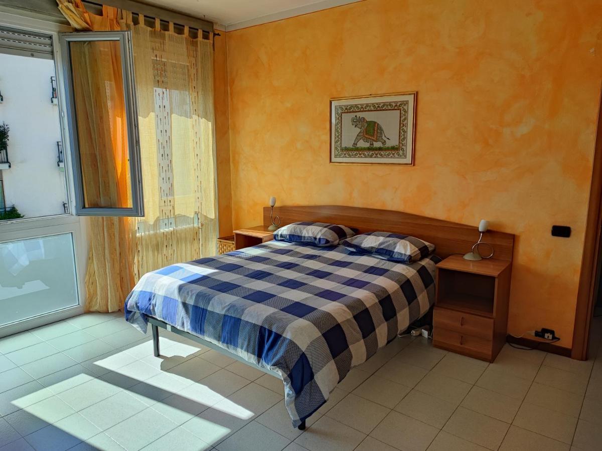 Appartamento Chic Vista Lago - Casa Janis Verbania Buitenkant foto