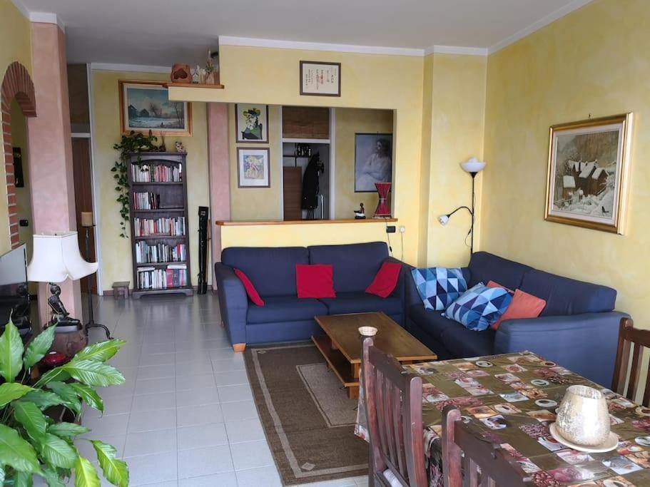 Appartamento Chic Vista Lago - Casa Janis Verbania Buitenkant foto