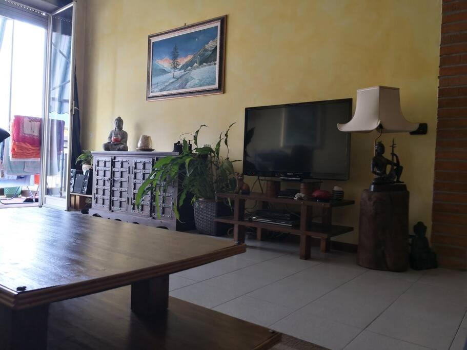 Appartamento Chic Vista Lago - Casa Janis Verbania Buitenkant foto